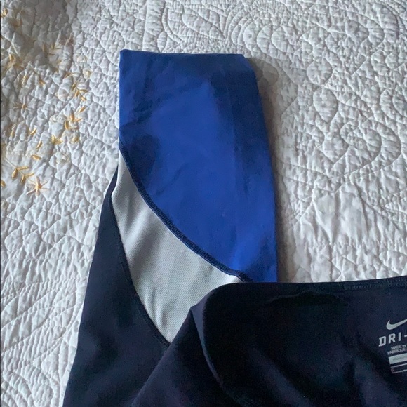 Nike Leggings size small - Picture 4 of 6